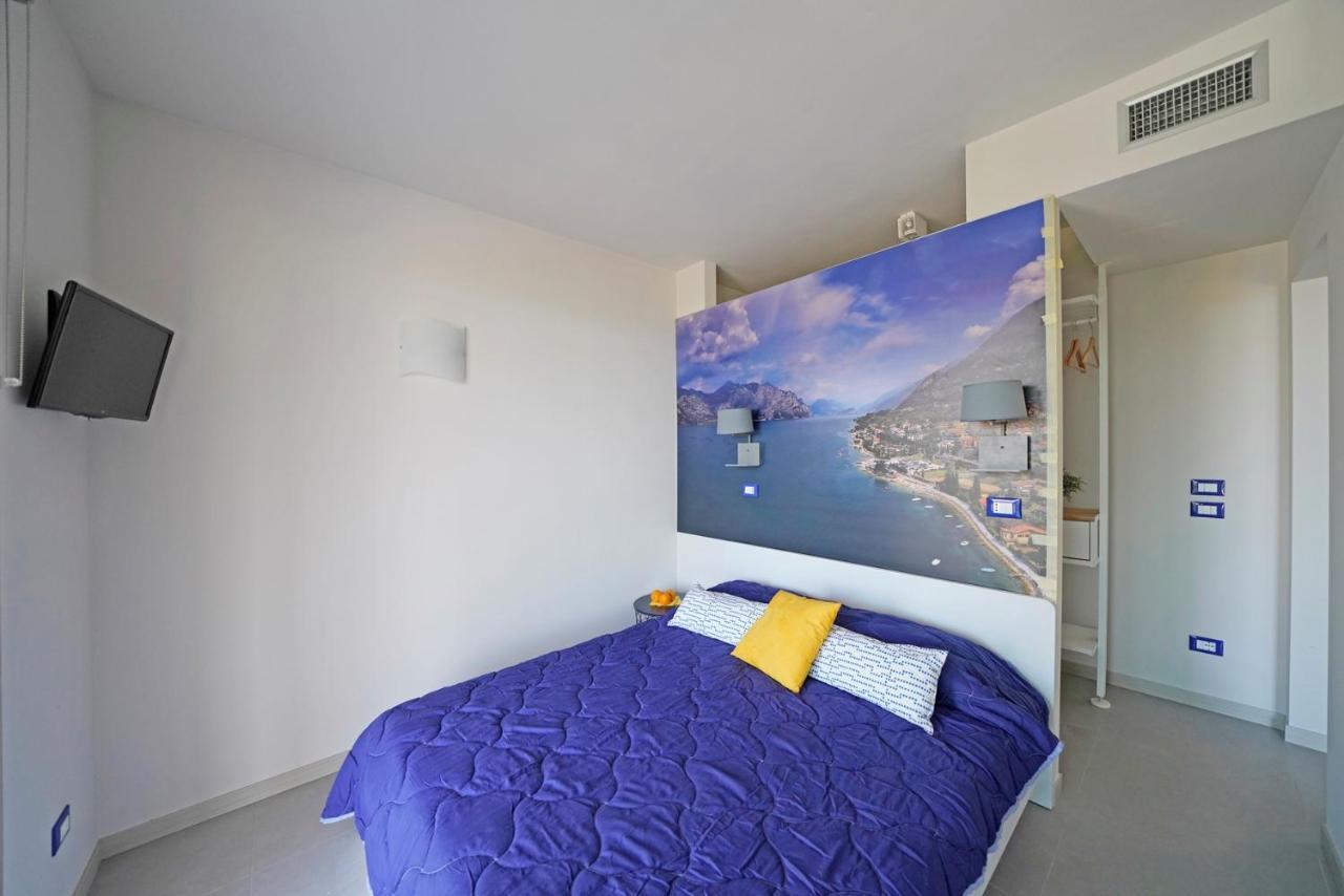 Gardaliva Blue Studio 3 Manerba del Garda Kültér fotó